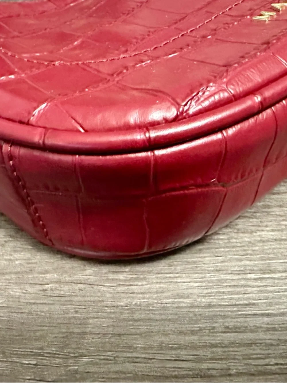 Red Croc-Embossed Chain Handle Shoulder Bag